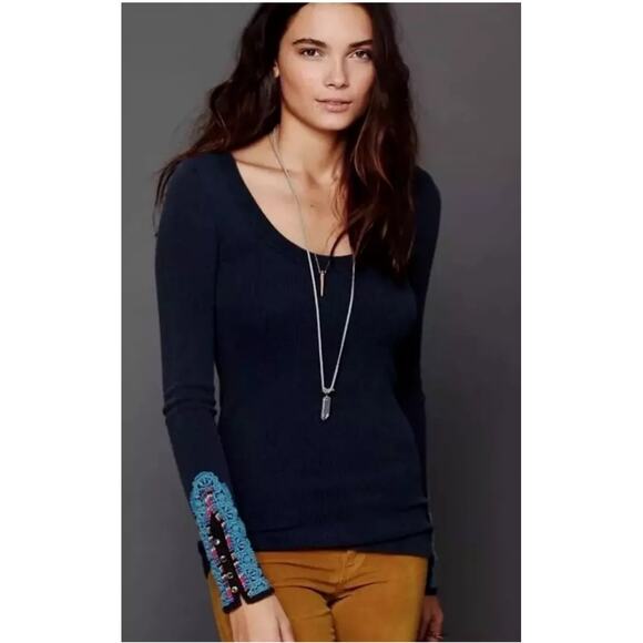 Free People Meadow Fiesta Cuff Thermal Long Sleeve Top Blue Sz Small Boho - Picture 1 of 9
